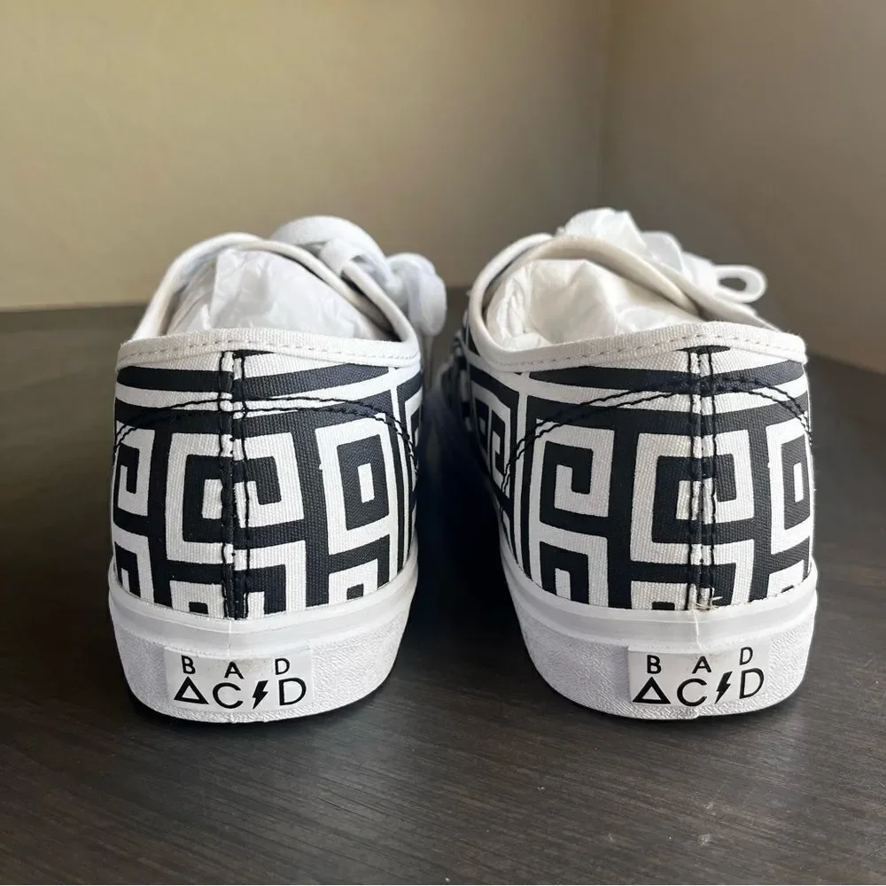 UNIF x BAD ACID Unisex Low 69 Sneakers in Black & White Size 7.5 NEW